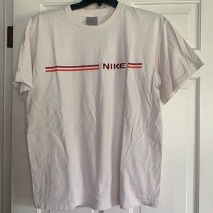 NIKE tee